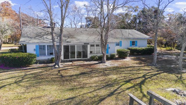 145 Pineridge Road, Eutawville, SC 29048