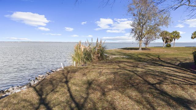 145 Pineridge Road, Eutawville, SC 29048