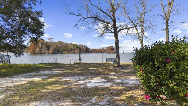 145 Pineridge Road, Eutawville, SC 29048