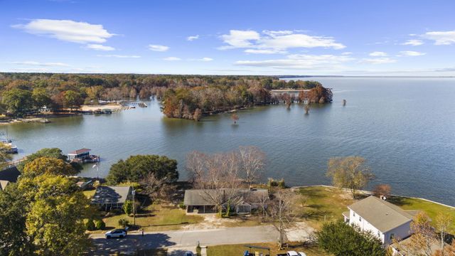 145 Pineridge Road, Eutawville, SC 29048