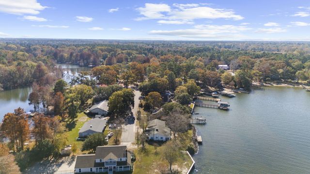 145 Pineridge Road, Eutawville, SC 29048