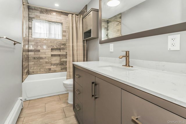 33 Primrose Lane, Kings Park, NY 11754