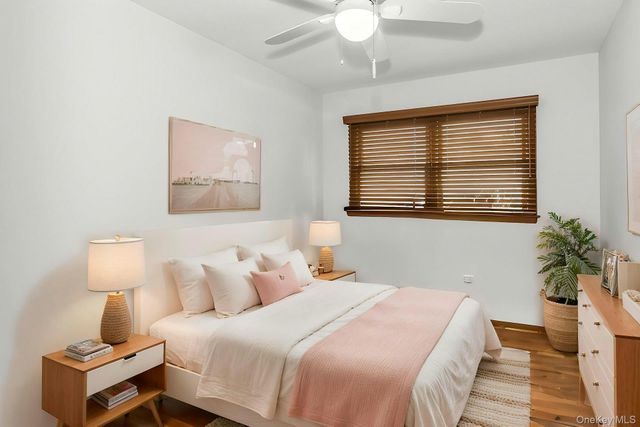 33 Primrose Lane, Kings Park, NY 11754