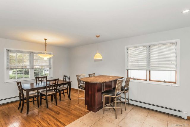 33 Primrose Lane, Kings Park, NY 11754