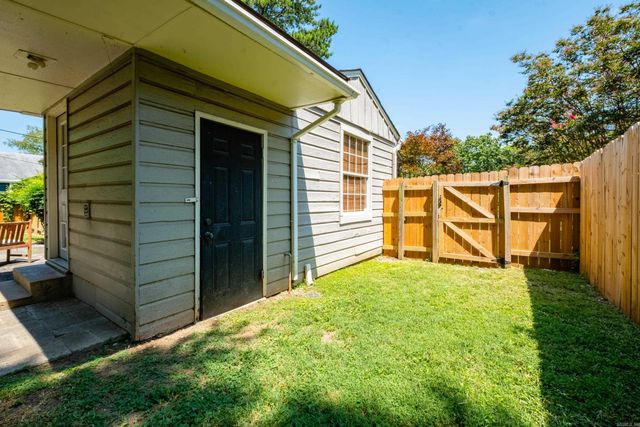 6609 Kavanaugh Place, Little Rock, AR 72207