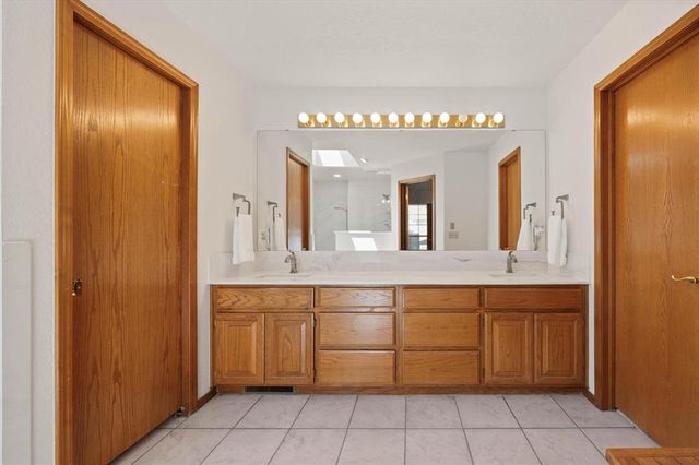 516 NW 143 Street, Edmond, OK 73012