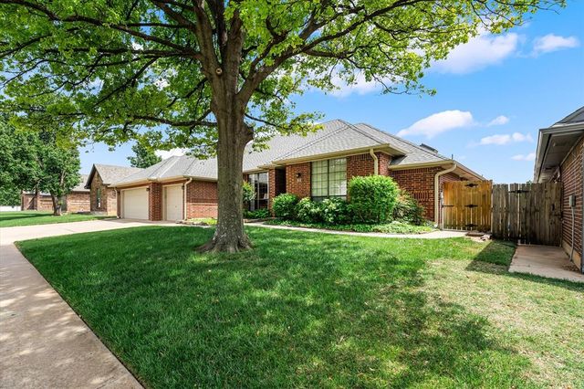 516 NW 143 Street, Edmond, OK 73012