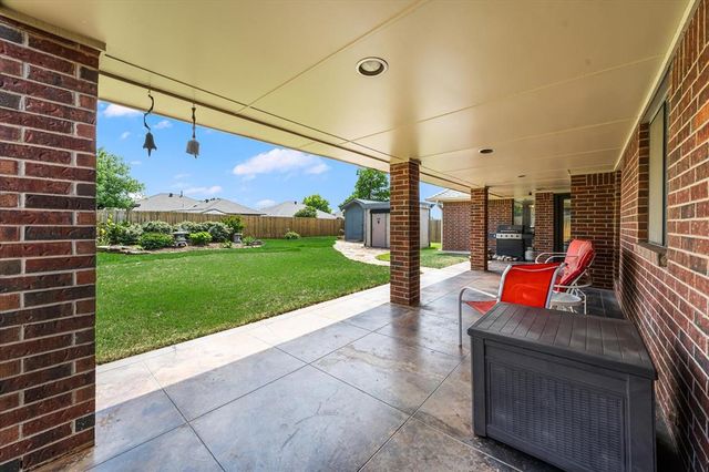 516 NW 143 Street, Edmond, OK 73012