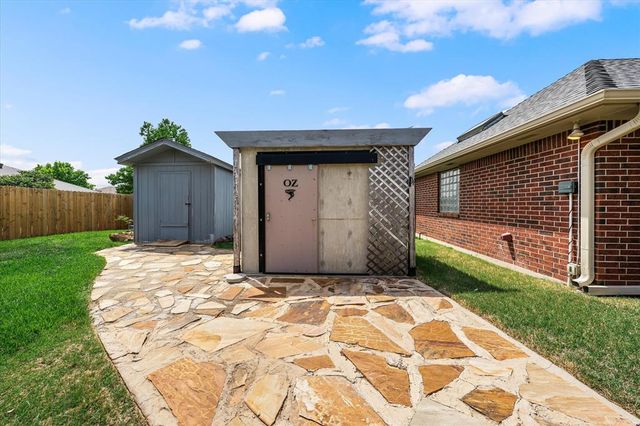 516 NW 143 Street, Edmond, OK 73012