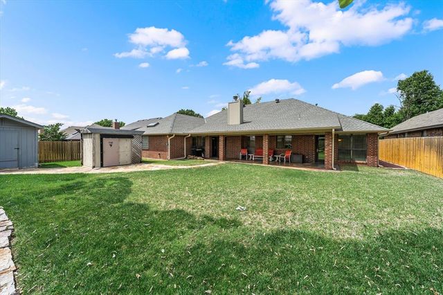 516 NW 143 Street, Edmond, OK 73012
