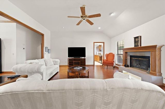 516 NW 143 Street, Edmond, OK 73012