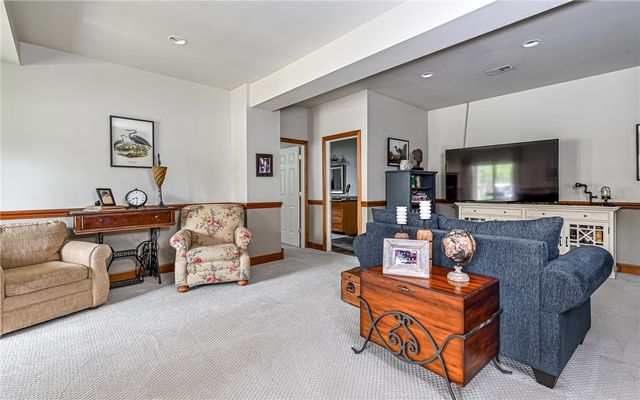 202 Rolling Hills Drive, Marshall, PA 15090
