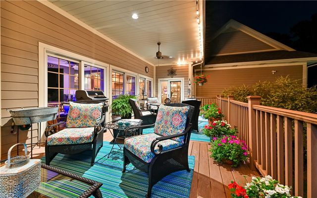 202 Rolling Hills Drive, Marshall, PA 15090