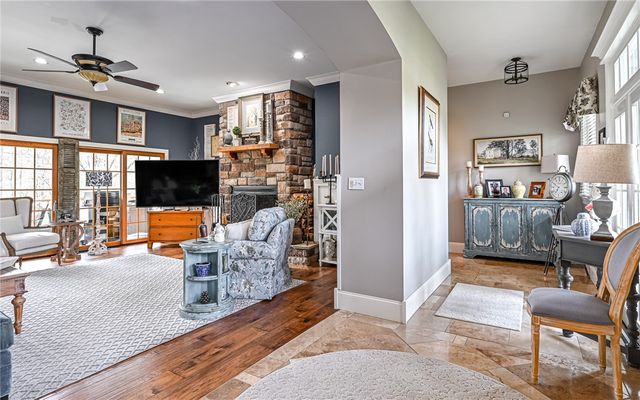 202 Rolling Hills Drive, Marshall, PA 15090