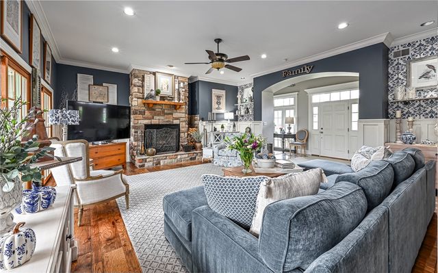 202 Rolling Hills Drive, Marshall, PA 15090