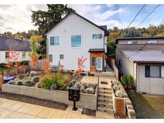 5723 S KELLY Ave, Portland, OR 97239