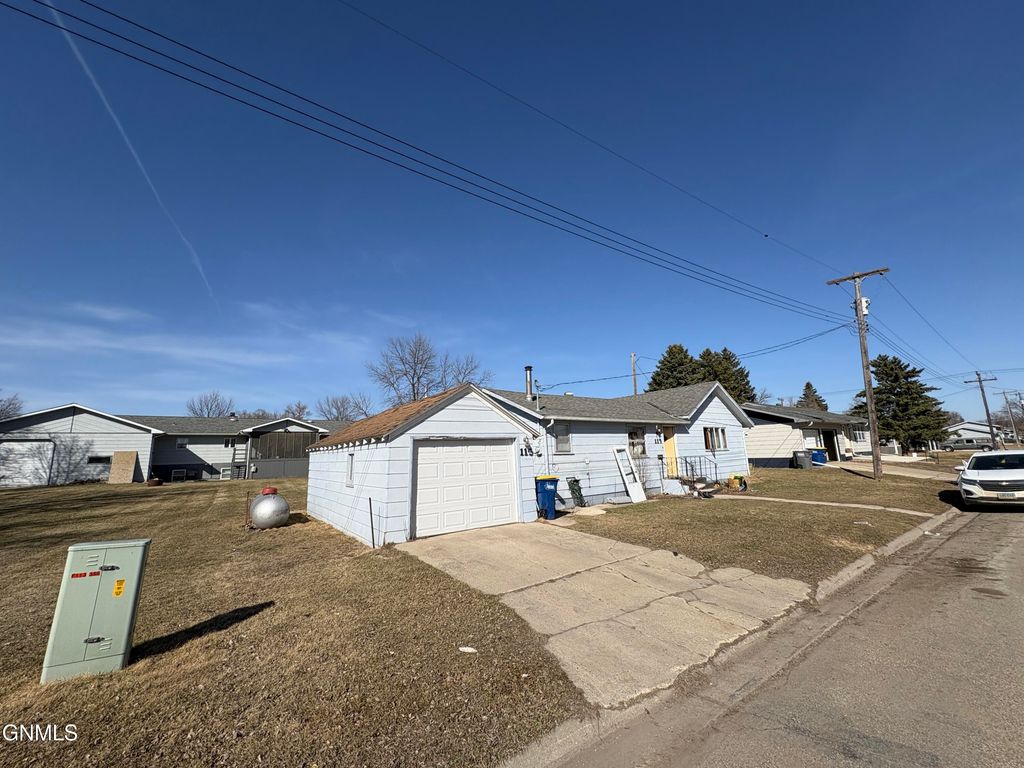 113 3rd Street S, Ellendale, ND 58436 photo 9