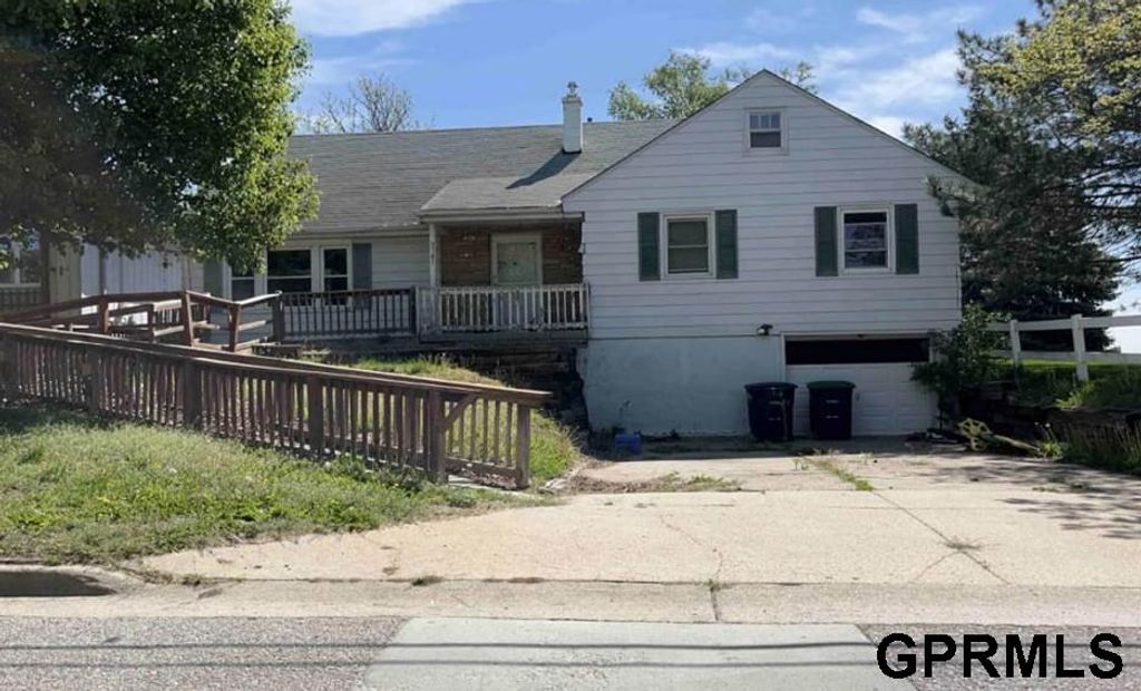 3107 S 52nd Street, Omaha, NE 68106