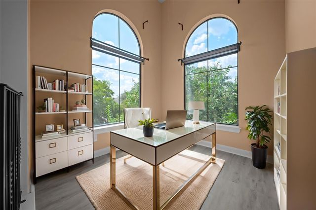 1510 Reinerman Street, Houston, TX 77007