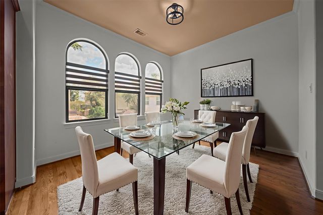 1510 Reinerman Street, Houston, TX 77007