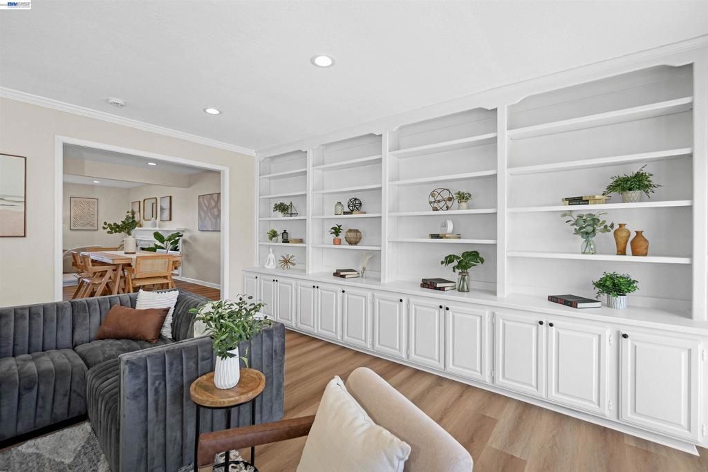 Image 12 of property listing at 9519 Broadmoor Dr, San Ramon, CA 94583
