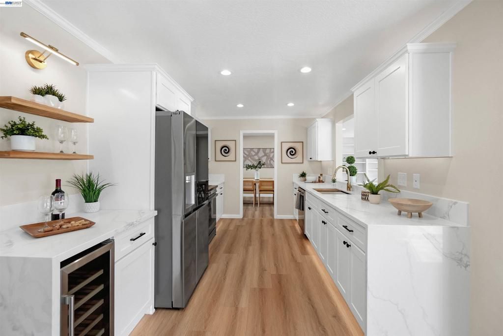 Image 14 of property listing at 9519 Broadmoor Dr, San Ramon, CA 94583