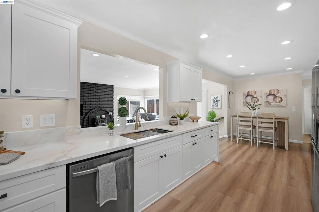Image 17 of property listing at 9519 Broadmoor Dr, San Ramon, CA 94583