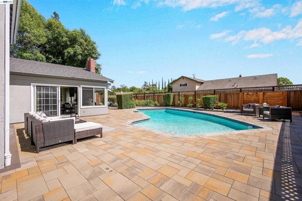 Image 31 of property listing at 9519 Broadmoor Dr, San Ramon, CA 94583
