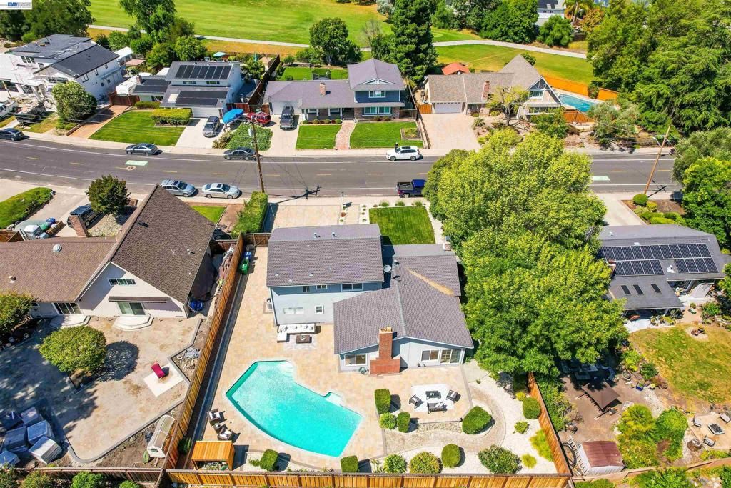 Image 38 of property listing at 9519 Broadmoor Dr, San Ramon, CA 94583