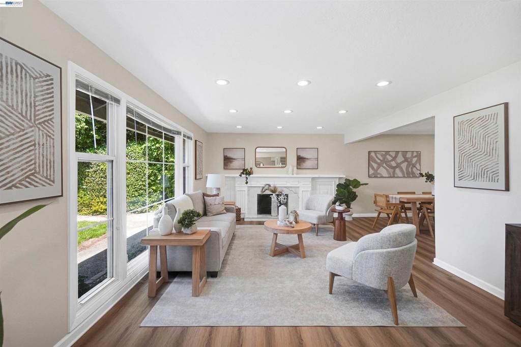 Image 4 of property listing at 9519 Broadmoor Dr, San Ramon, CA 94583