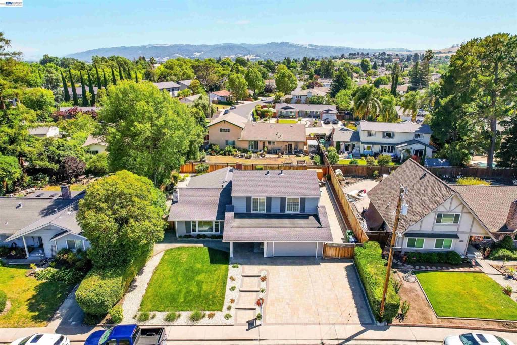 Image 41 of property listing at 9519 Broadmoor Dr, San Ramon, CA 94583