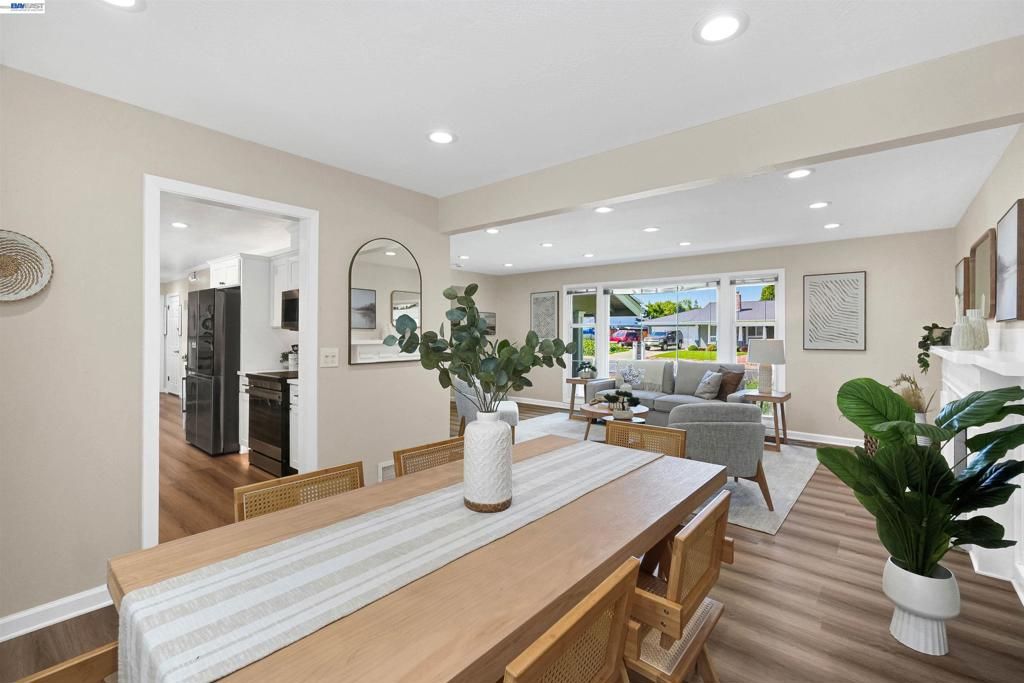 Image 9 of property listing at 9519 Broadmoor Dr, San Ramon, CA 94583