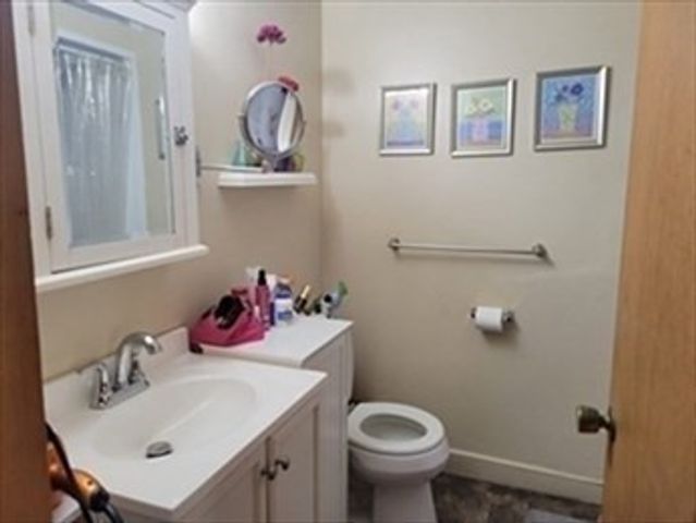 383 Central St 2, Saugus, MA 01906