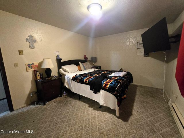 6225 W Rhode Island ST, Spirit Lake, ID 83869