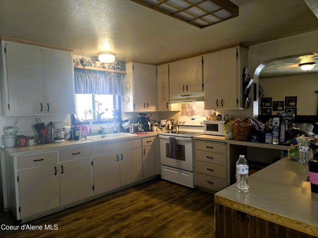 6225 W Rhode Island ST, Spirit Lake, ID 83869
