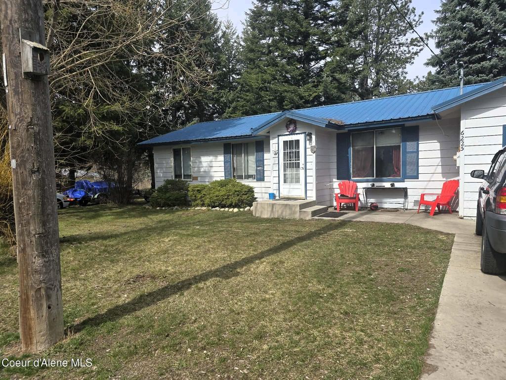 6225 W Rhode Island ST, Spirit Lake, ID 83869
