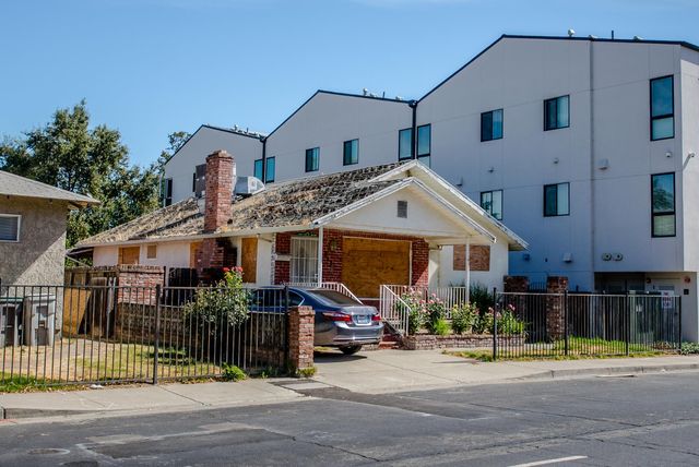 217 5th St, West Sacramento, CA 95605