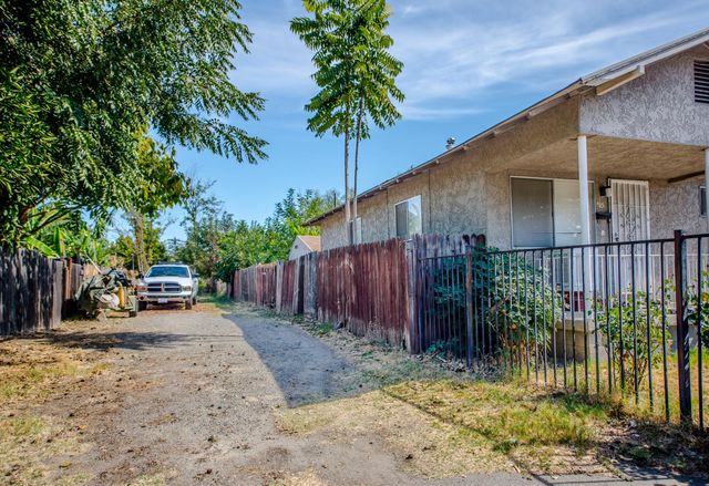 217 5th St, West Sacramento, CA 95605