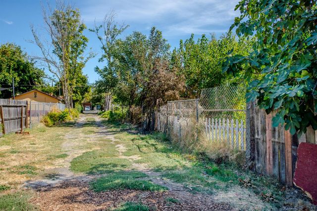 217 5th St, West Sacramento, CA 95605