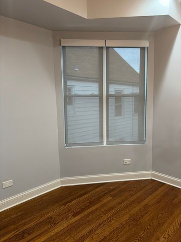 3340 W Berteau Avenue 2W, Chicago, IL 60618
