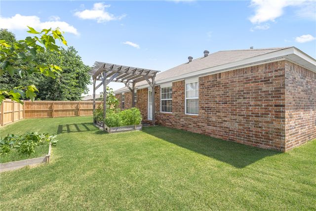 5410 Regent Road, Bentonville, AR 72713