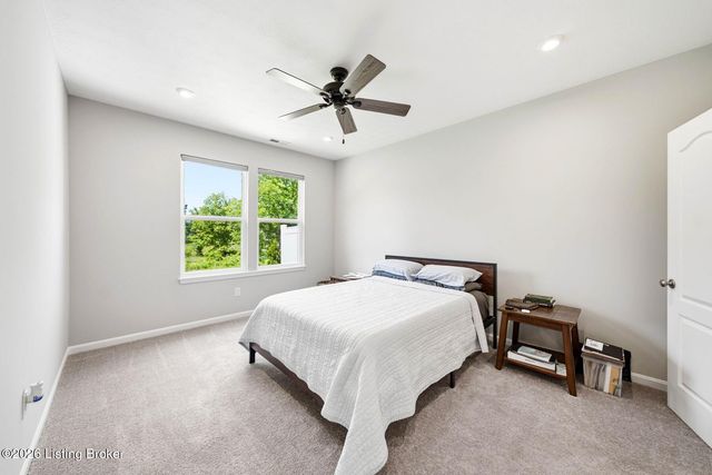 10049 Windcrest Farms Ln, Louisville, KY 40291