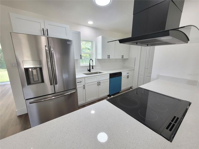 8 FLAMEVINE LANE, Debary, FL 32713