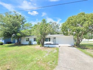 8 FLAMEVINE LANE, Debary, FL 32713