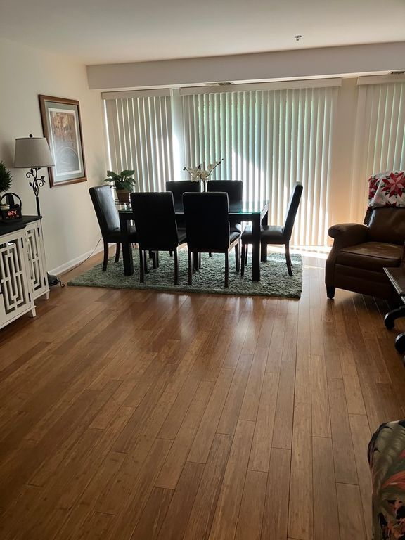 381 Kelburn Road 214, Deerfield, IL 60015 — photo 5