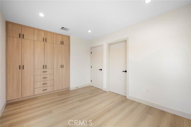 918 University, Burbank, CA 91504