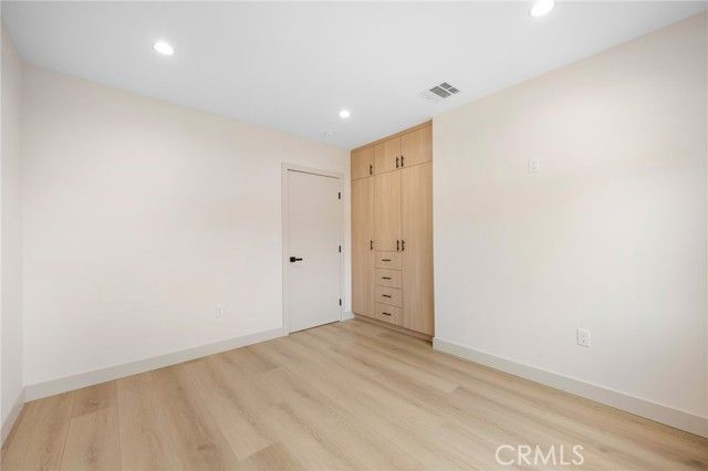 918 University, Burbank, CA 91504