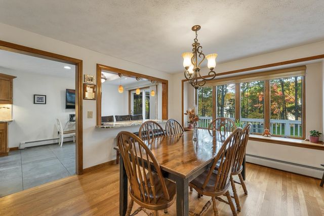 32 Lindsay Road, Hooksett, NH 03106