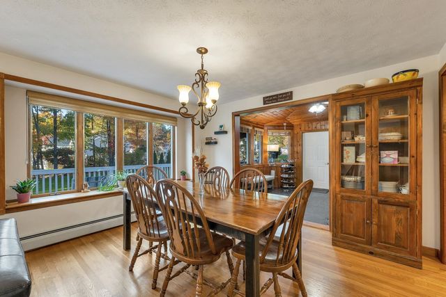 32 Lindsay Road, Hooksett, NH 03106