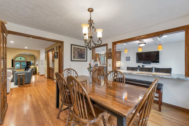 32 Lindsay Road, Hooksett, NH 03106